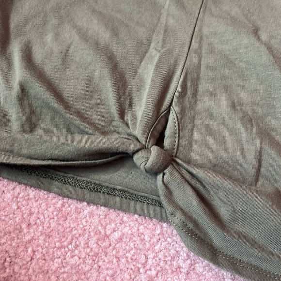 Bozzolo Green T Top Size Large with Twist - Picture 4 of 6